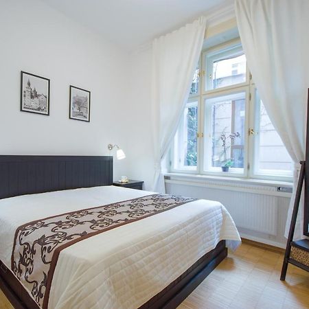 Modern Apartment Charvatova Praga Exterior foto