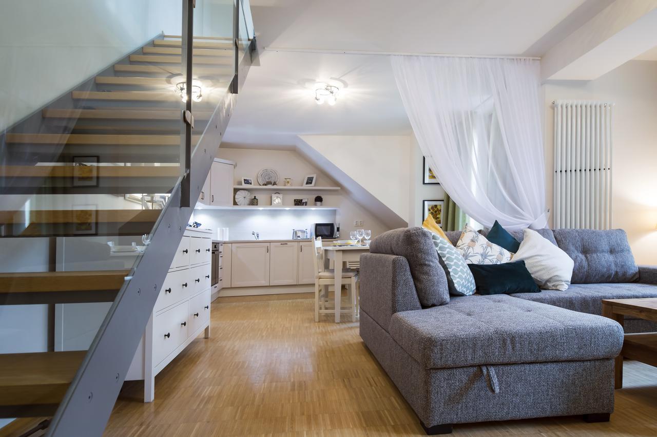 Modern Apartment Charvatova Praga Exterior foto