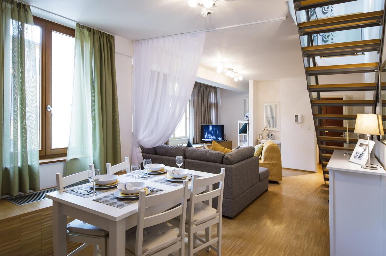 Modern Apartment Charvatova Praga Exterior foto